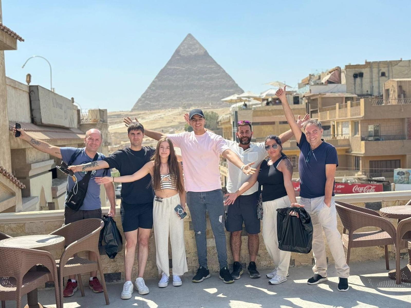 Sphinx Palace Pyramids View Inn Kafret el-Gabal Exterior photo
